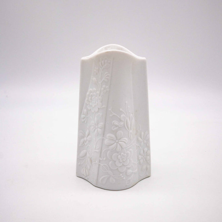 Biskuitporzellan Vase von Manfred Frey für AK Kaiser, Seitenansicht links