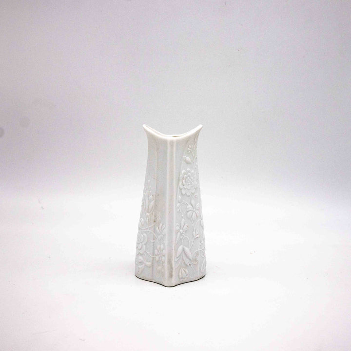 Biskuitporzellan Vase von Manfred Frey für AK Kaiser,  Vorderseite