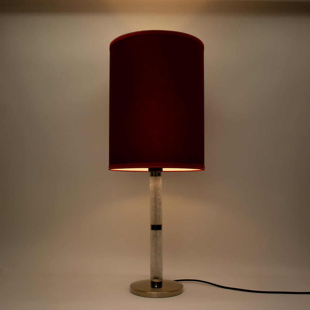 Große Tischlampe im Stil von Richard Essig mit angeschaltetem Licht
