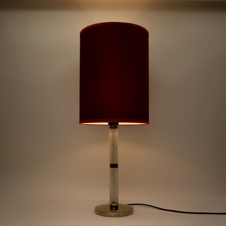 Große Tischlampe im Stil von Richard Essig mit angeschaltetem Licht