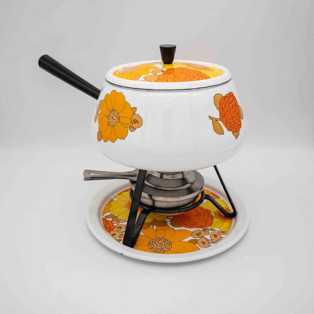 Fondue Set Emaille mit gelben und orangen Blumen, Vorderseite
