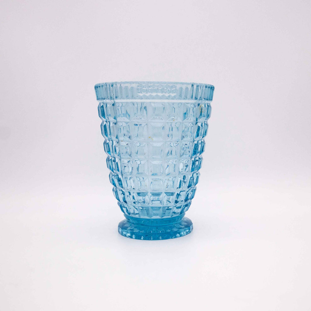 Hellblaue Sellerie Vase, Vorderseite