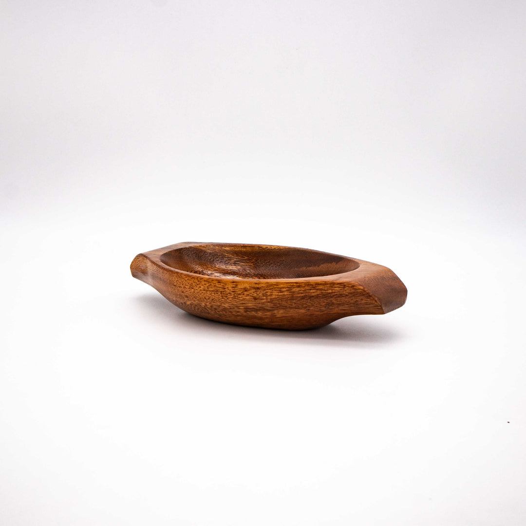 Kleine  Vintage Teakholz Schale, schräg stehend