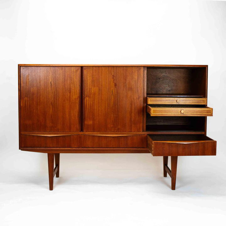 Dänisches Teak Highboard von E.W. Bach für Sejling Skabe, rechte Seite geöffnet mit Schublade unten