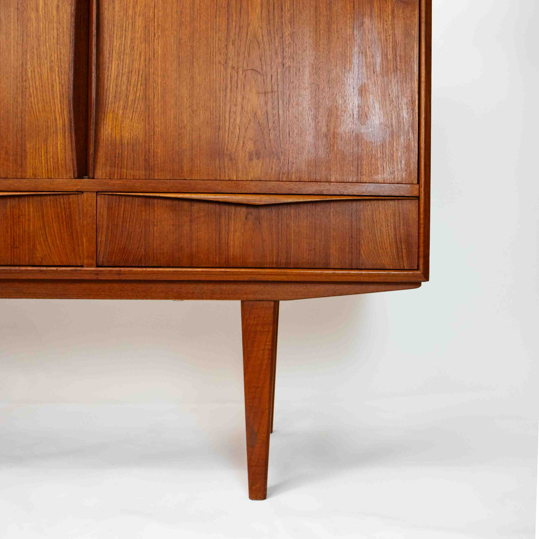 Dänisches Teak Highboard von E.W. Bach für Sejling Skabe, Detailansicht  Schublade
