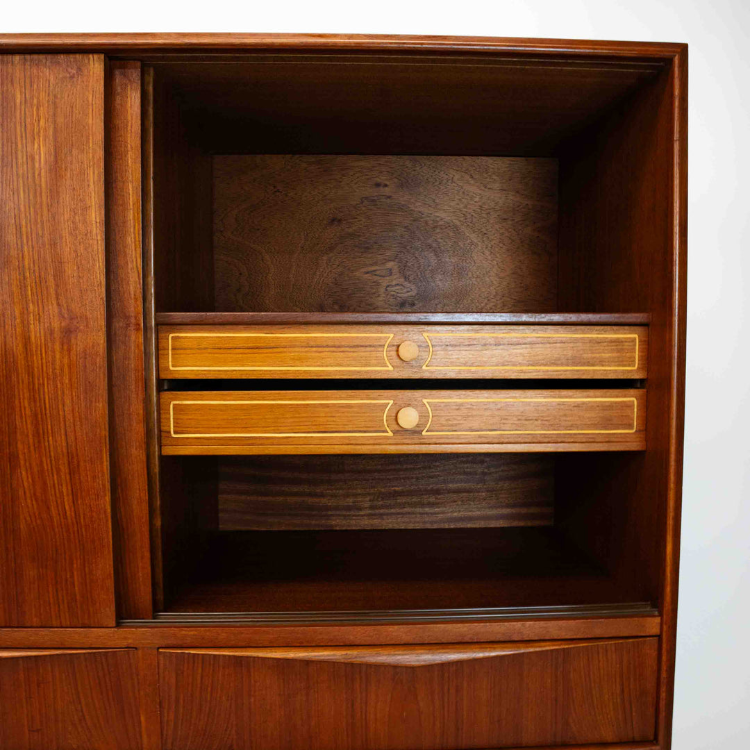 Dänisches Teak Highboard von E.W. Bach für Sejling Skabe, Detailansicht Schubladen Innen