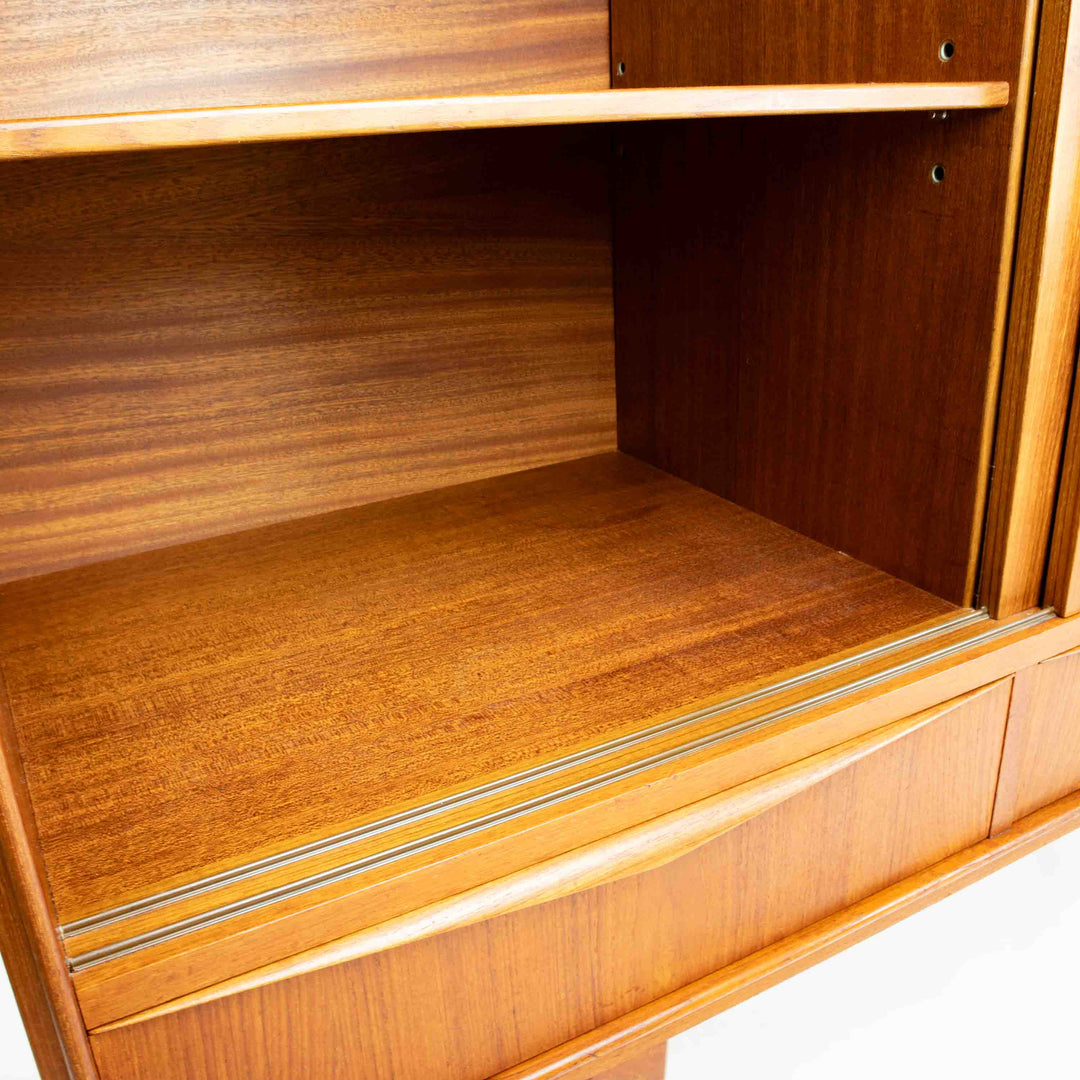 Dänisches Teak Highboard von E.W. Bach für Sejling Skabe, Detailansicht Fehlstelle Ring Innen