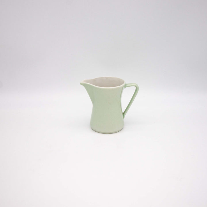 Kleine Lilien Porzellan Milchkanne, Seitenansicht links