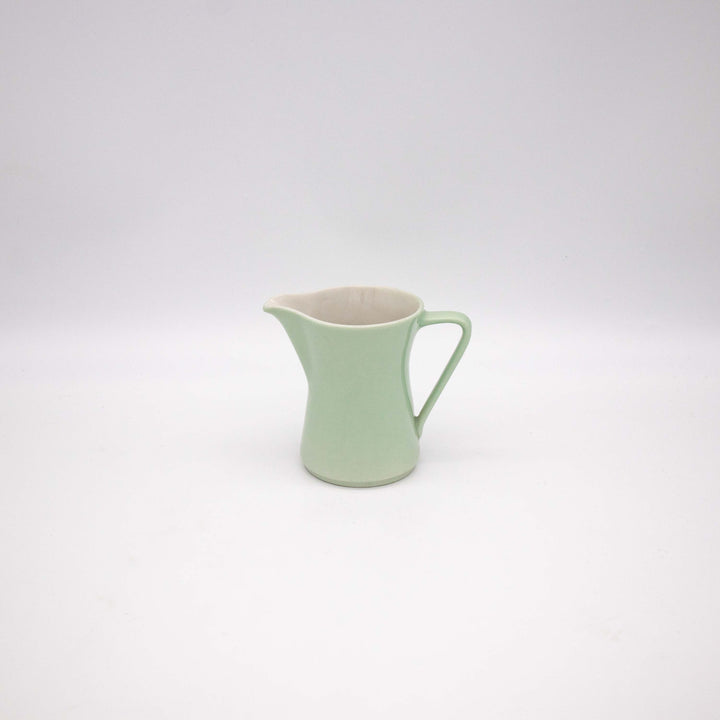 Lilien Porzellan Milchkanne, Seitenansicht links