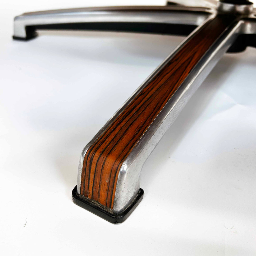 Vintage Cognacfarbener Leder Lounge Sessel, Detailansicht Fuß