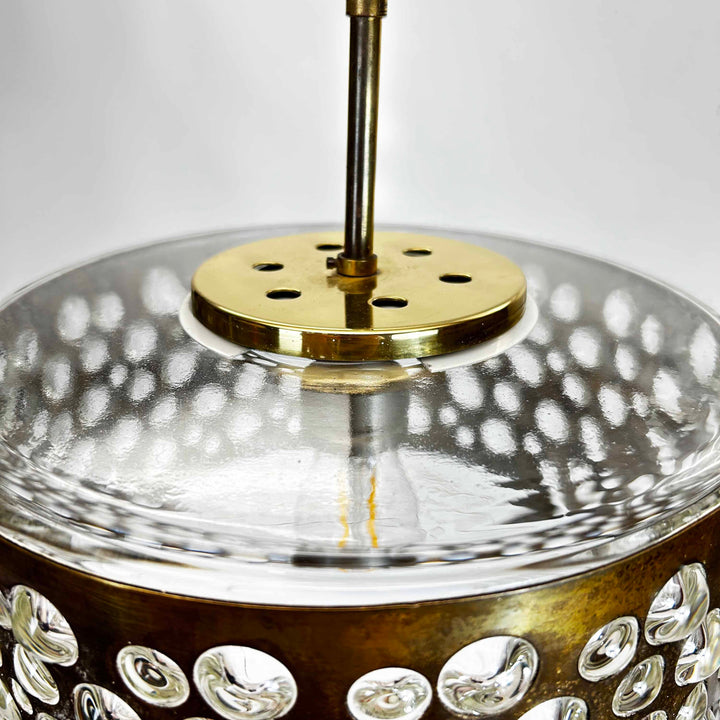 Vintage Große Pendelleuchte mit Messing und Glas von Rupert Nikoll, Detailansicht Lampenschirm Aufhängung