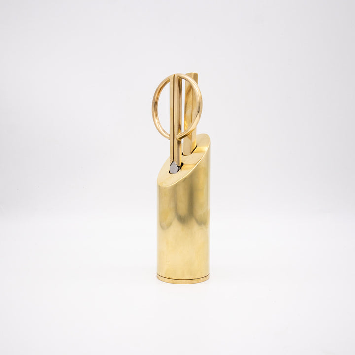 Vintage Messing Schreibtisch Set mit Schere und Brieföffner, leicht schräg stehend