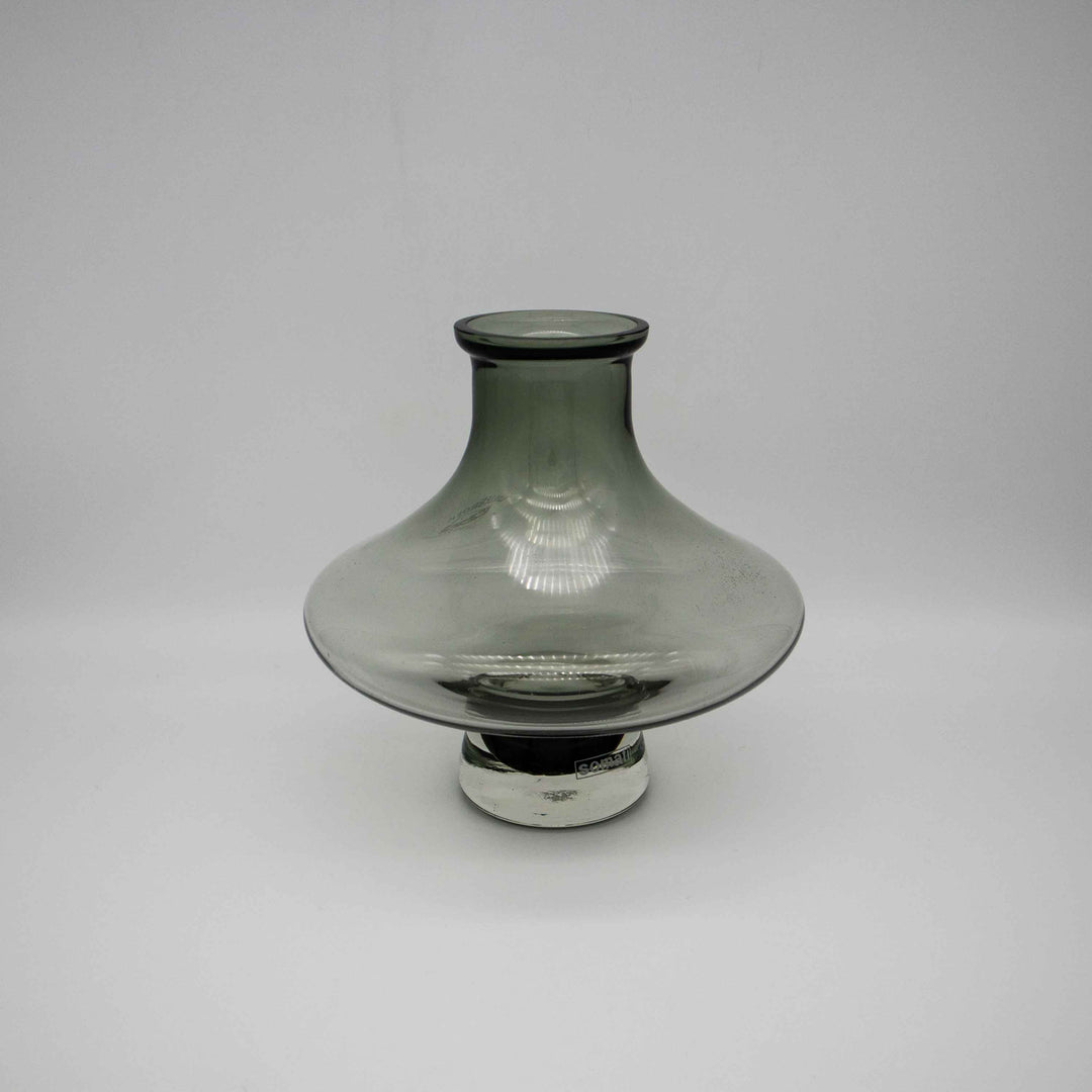 Willebroek Somati Vase, Seitenansicht links