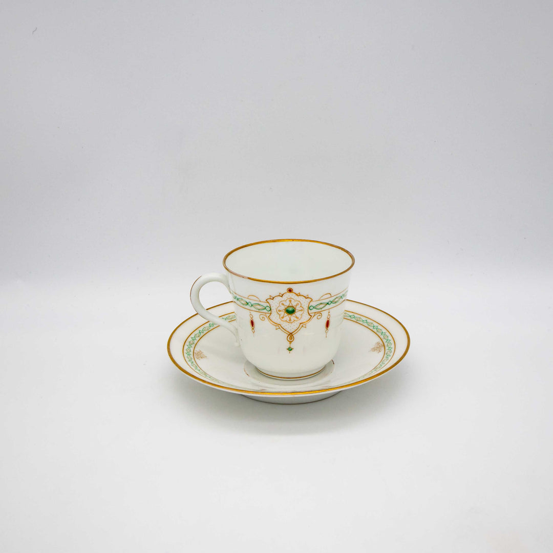 Antike Porzellan Tasse, Seitenansicht links