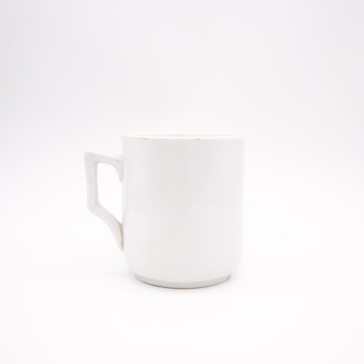 Kaffeehäferl mit Kinderspielen, Seitenansicht rechts