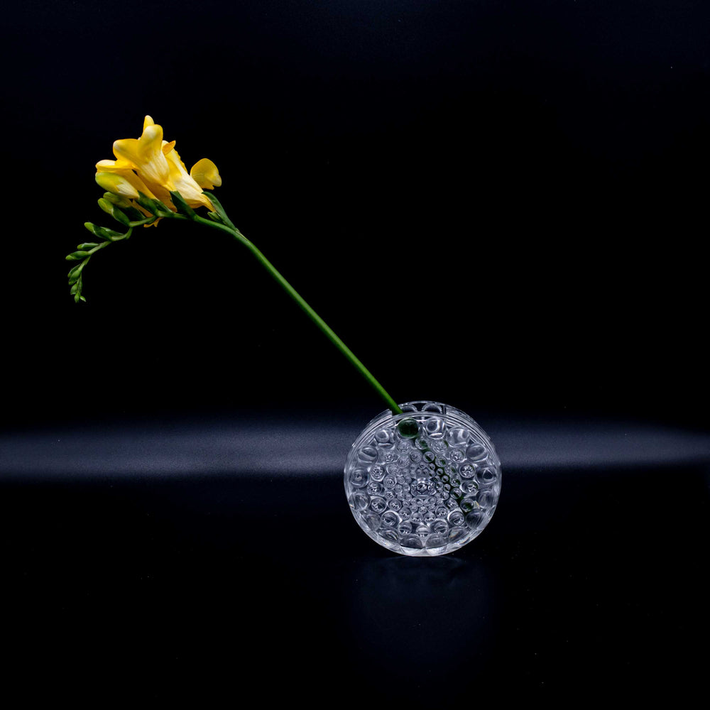 Op-Art Vase mit Blume