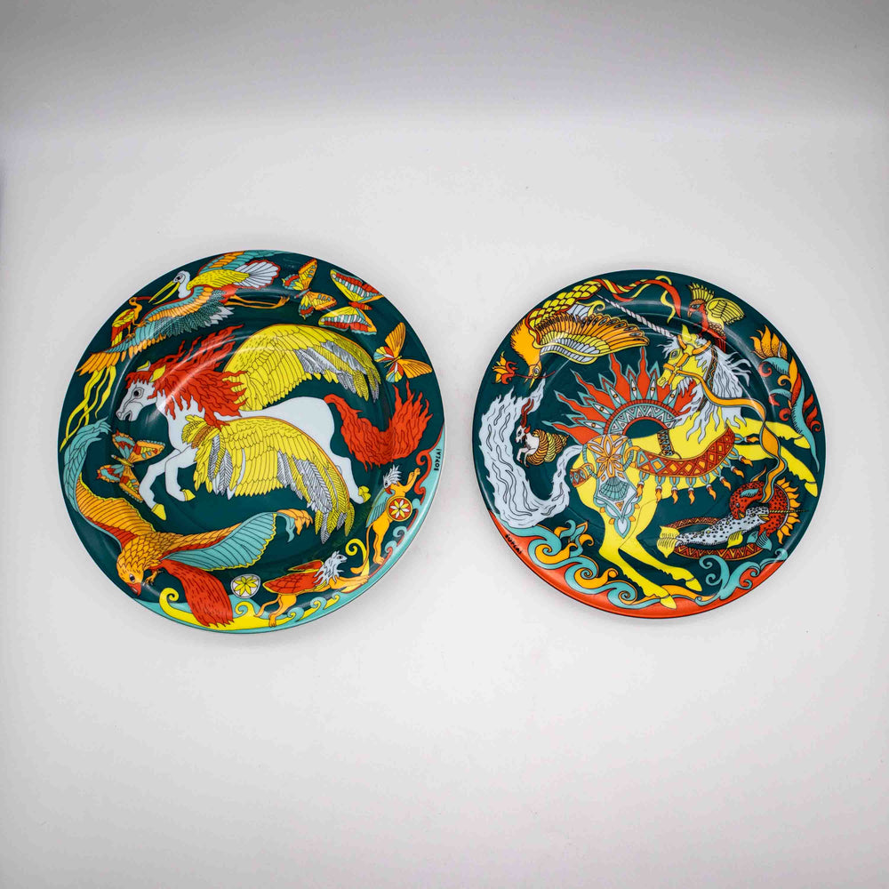 Set ornamentaler Pegasus und Einhorn Teller von Bopla, Vogelperspektive