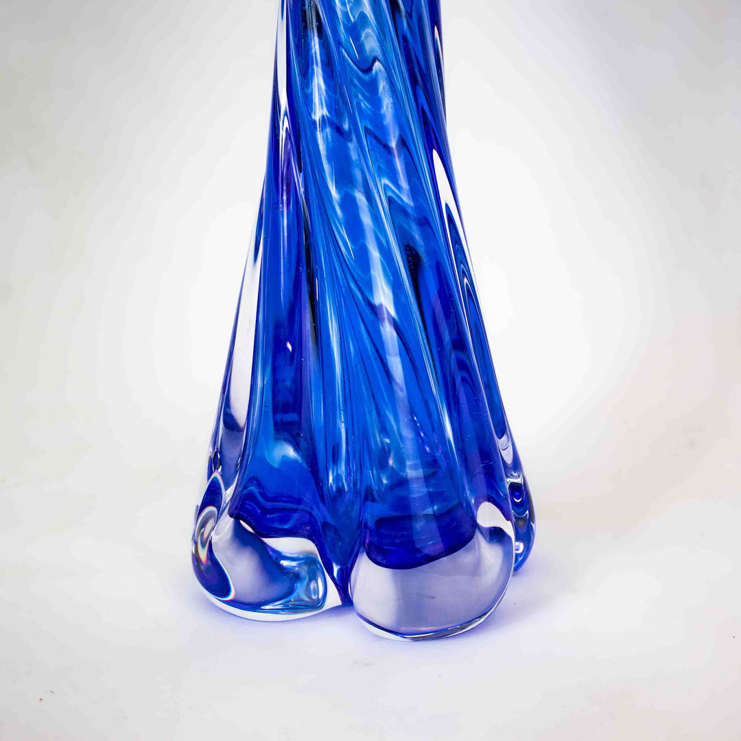 Große blaue Vase, Detailansicht Fuß