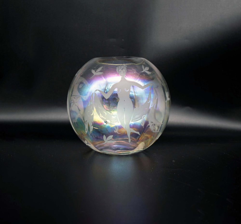 Art Déco Kugelvase „Die drei Grazien“ aus irisierendem Glas, Seitenansicht links