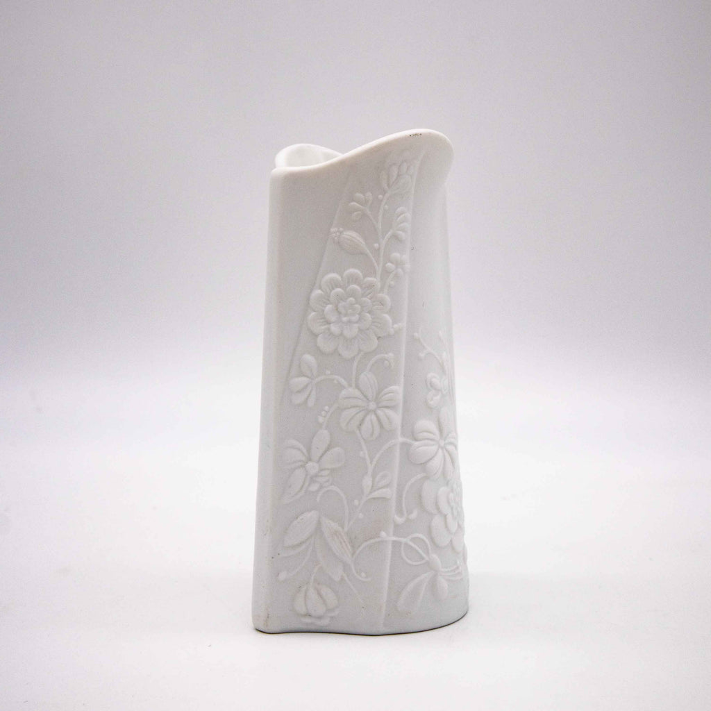 Vintage biscuit porcelain vase by Manfred Frey for AK Kaiser – Tandlas