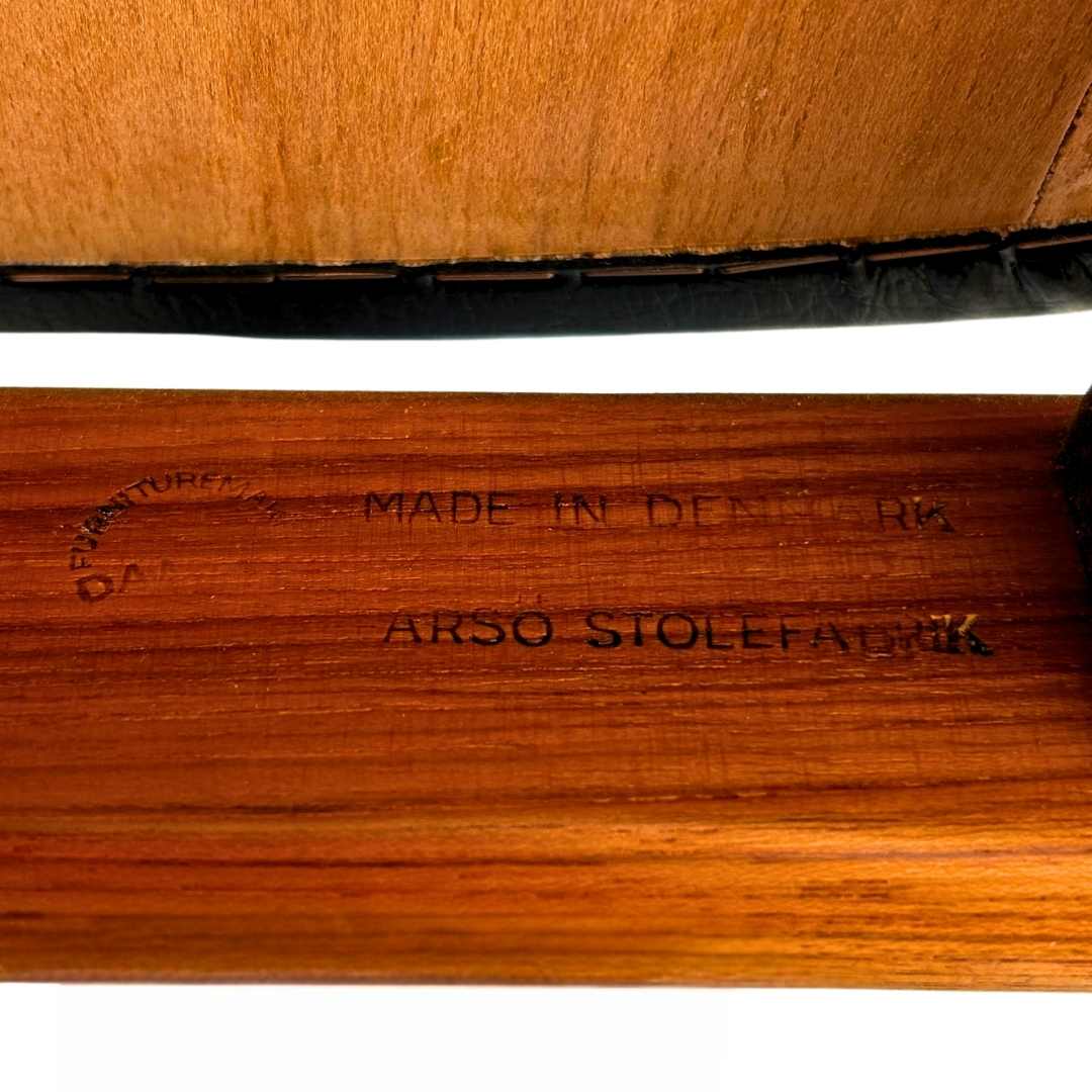 4 Stück Teak Sessel von P.E. Jørgensen für Farsø Stolefabrik, Detailansicht  Farso Stolefabrik Makierung