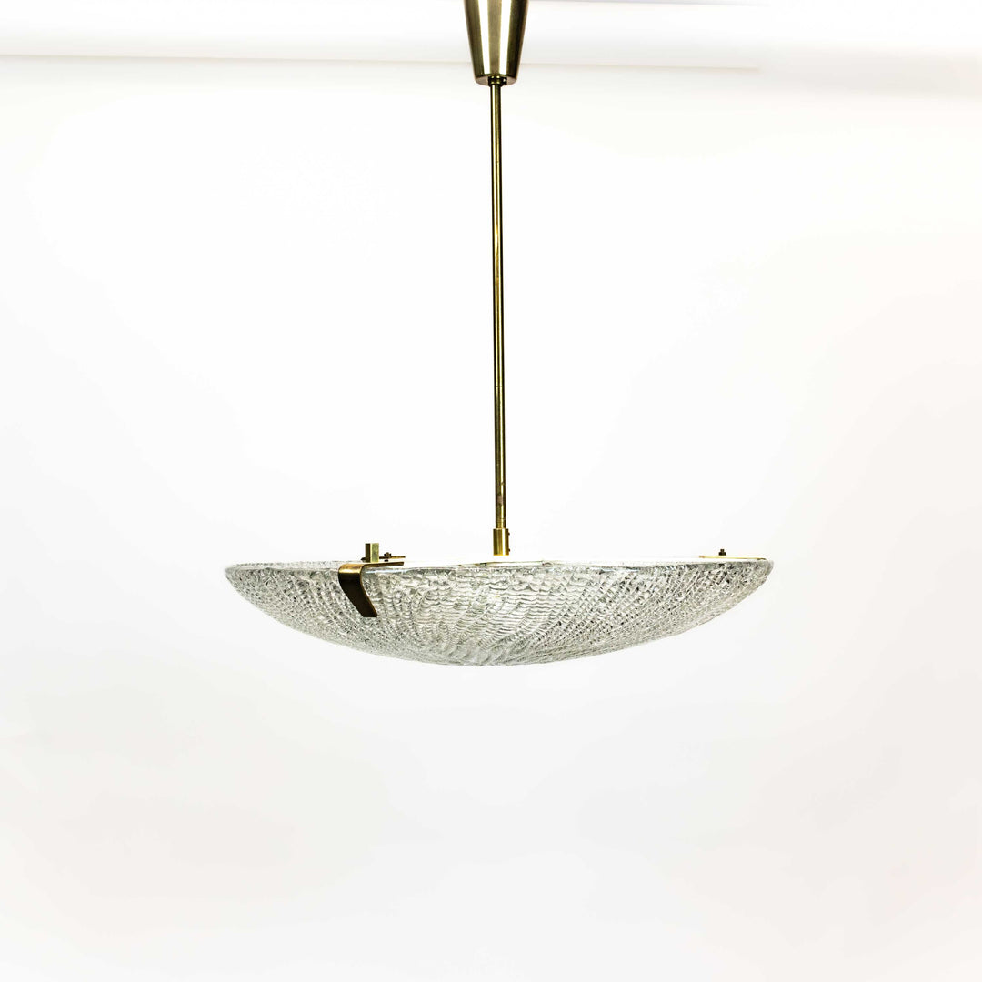 Deckenlampe von J.T. Kalmar mit Messing und Eisglas, Vorderseite