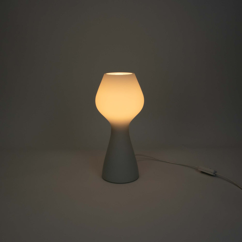 Glas Mushroom Lampe im Stile von Lisa Johansson Pape,  angeschaltet