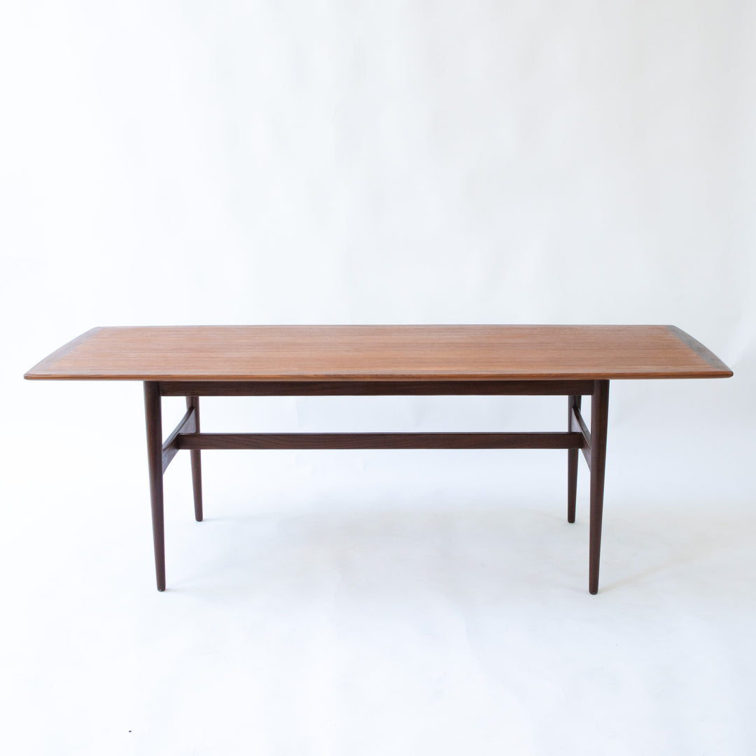 Großer dänischer Teak Couchtisch, Vorderseite