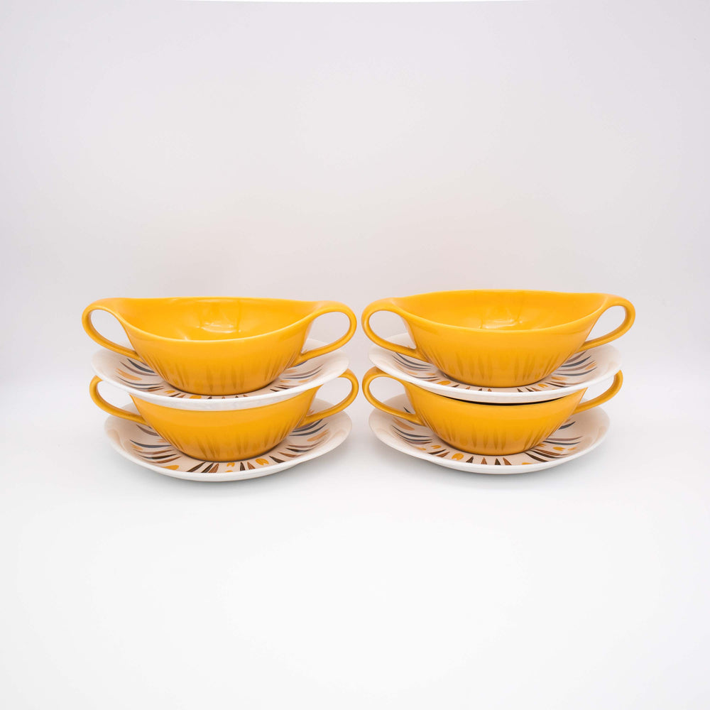 Sonnengelbe Suppenschalen mit Untertasse 4er Set, gestappelt