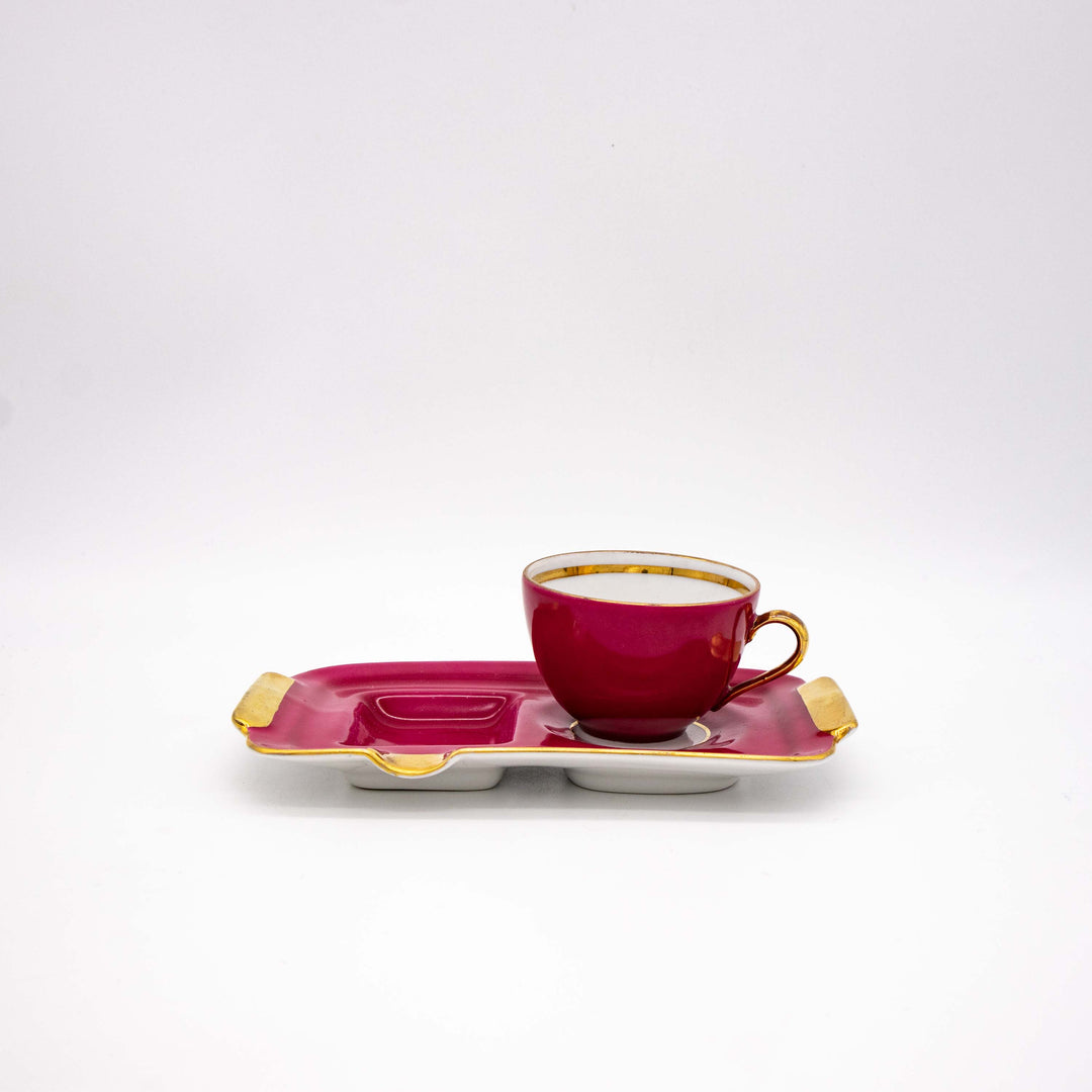 Espresso Tasse mit Aschenbecher, Seitenansicht links