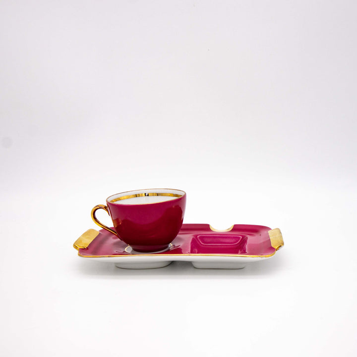 Espresso Tasse mit Aschenbecher, Seitenansicht rechts