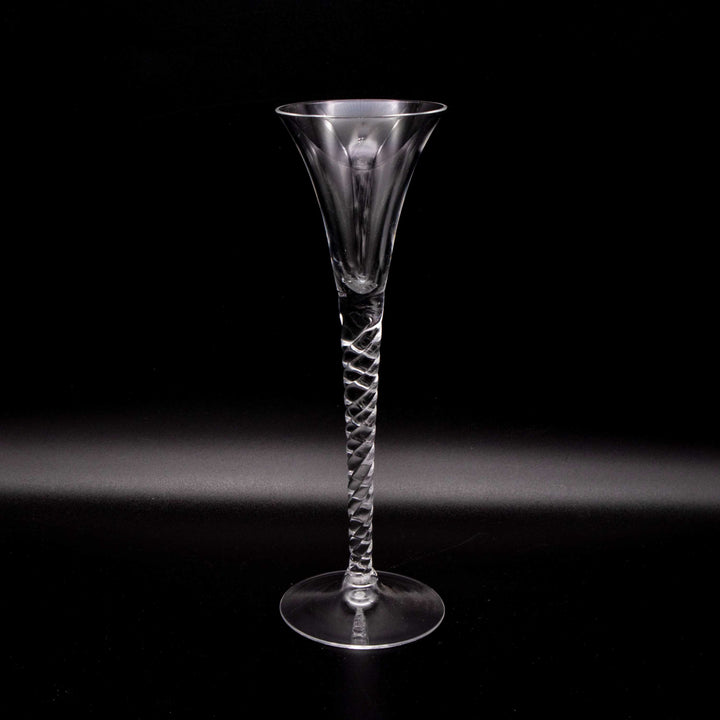 Hochstieliges Aquavit Glas, Einzelansicht