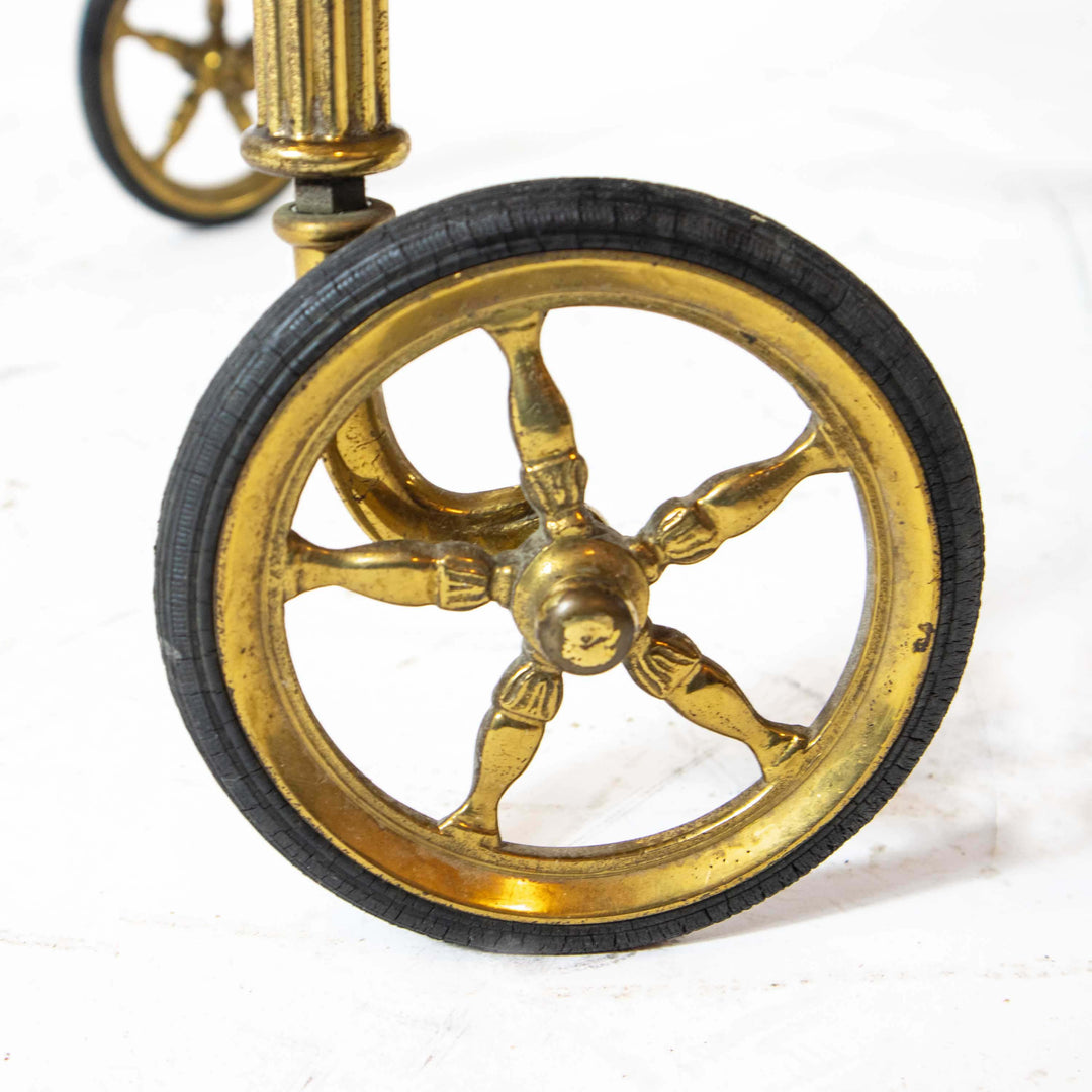 Messing Servierwagen mit abnehmbaren Tablett, Detailansicht Rad