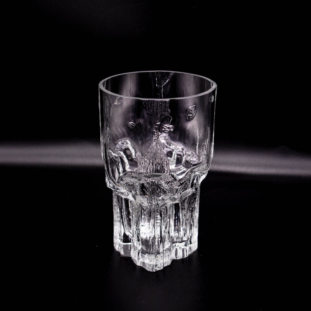 Minerva Vase 2755 170 von Tapio Wirkkala für Iittala, leicht schräg stehend