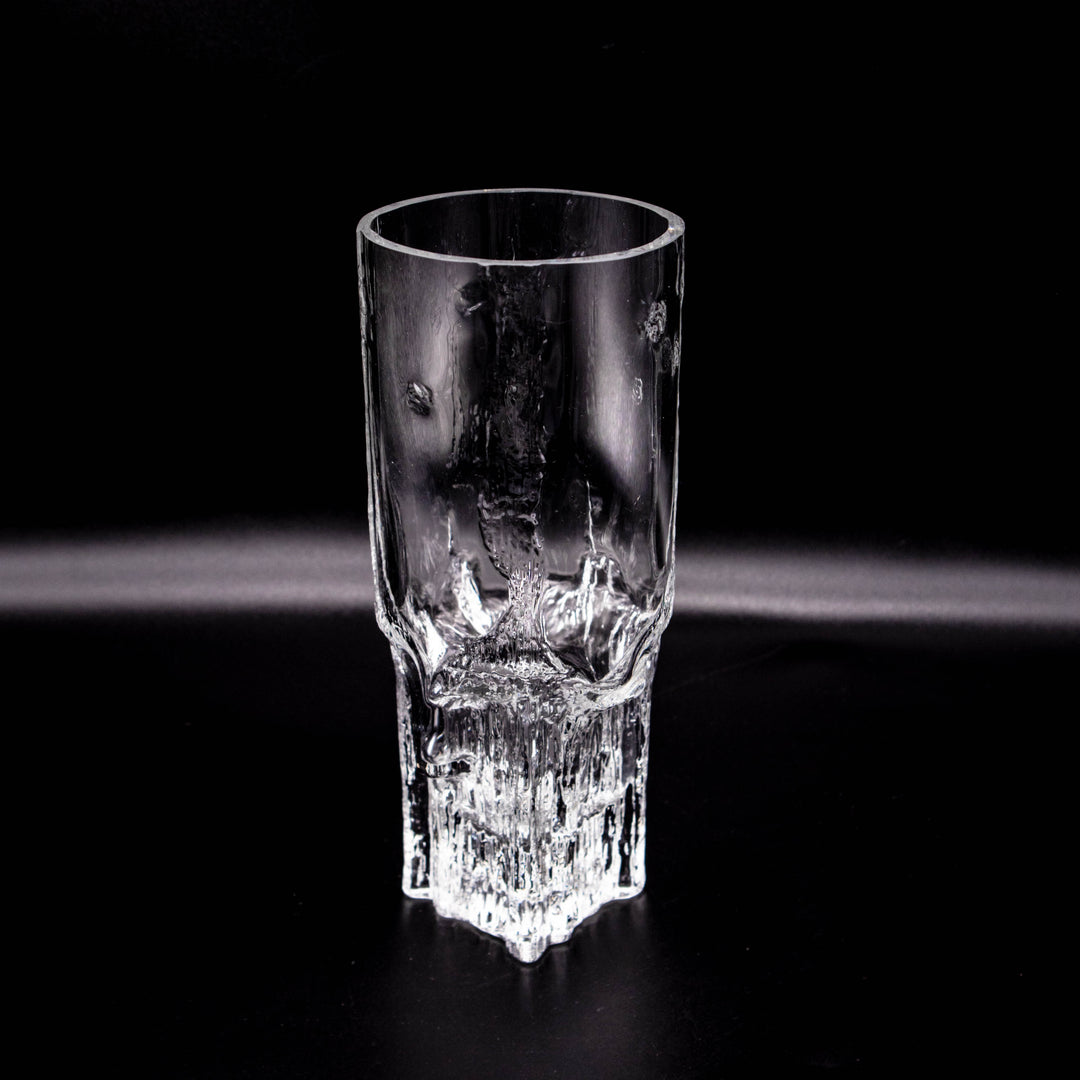 Minerva Vase 2755 200 von Tapio Wirkkala für Iittala, leicht vschräg stehend