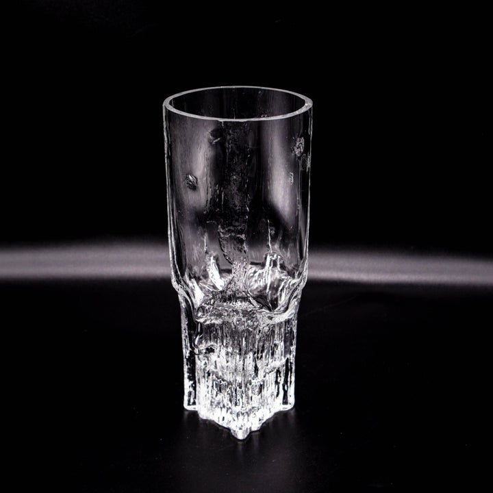 Minerva Vase 2755 200 von Tapio Wirkkala für Iittala, leicht vschräg stehend
