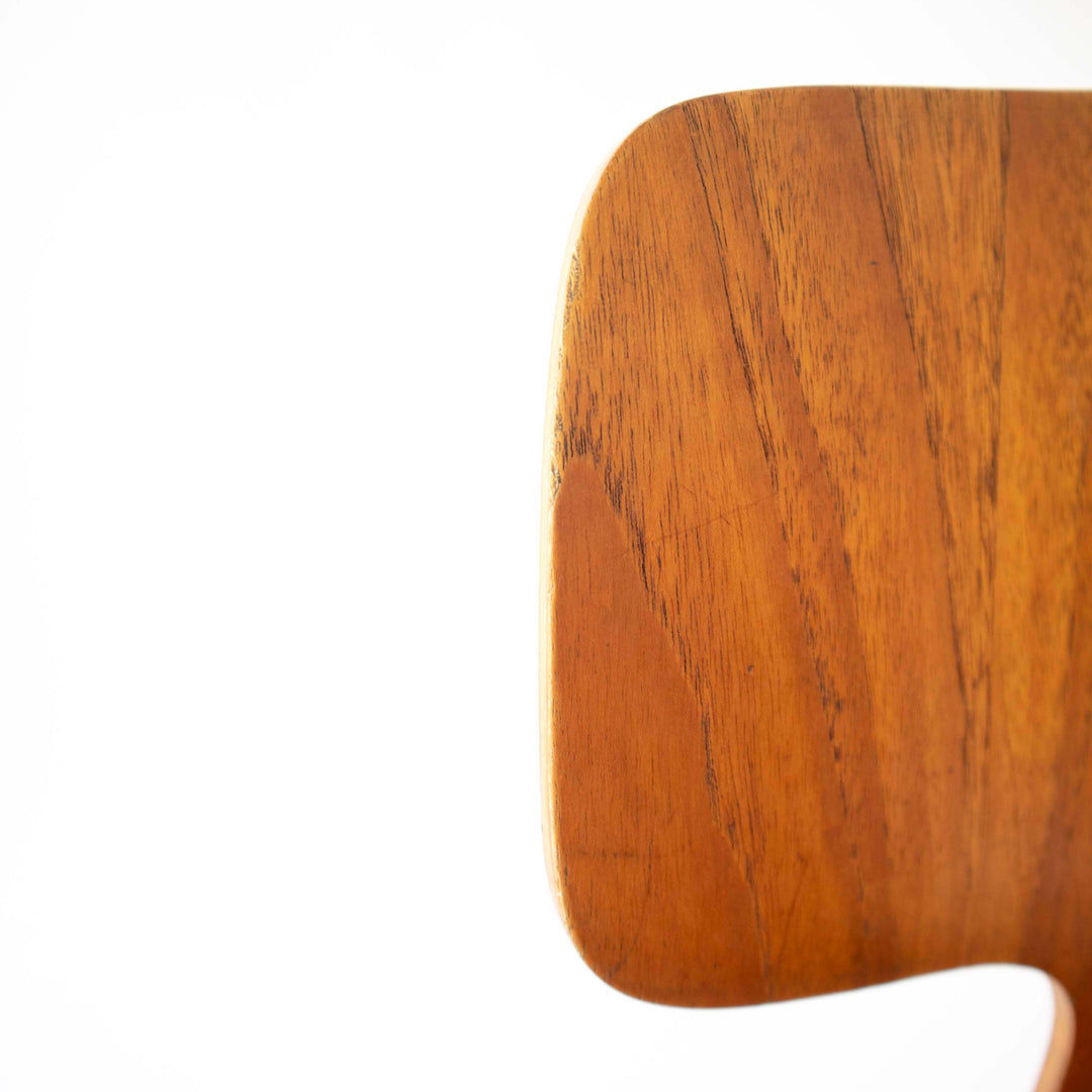 Paar Hammer Chairs Modell 3103 von Arne Jacobsen für Fritz Hansen, Detailansicht, Fehlstelle Kratzer