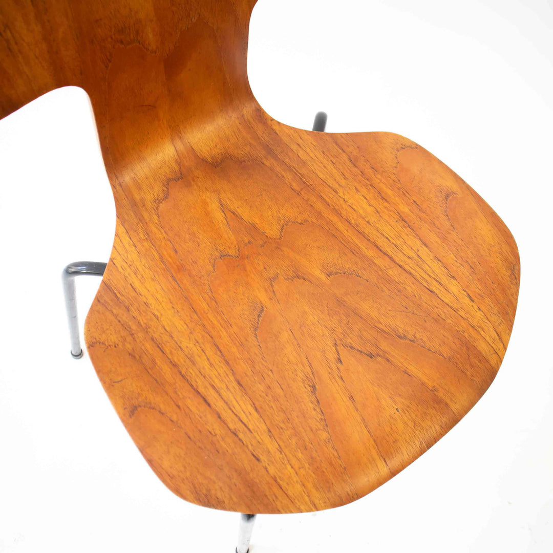 Paar Hammer Chairs Modell 3103 von Arne Jacobsen für Fritz Hansen, Detailansicht, Sitzfläche