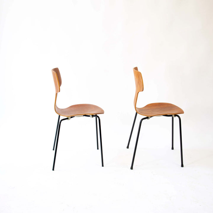 Paar Hammer Chairs Modell 3103 von Arne Jacobsen für Fritz Hansen, Seitenansicht links