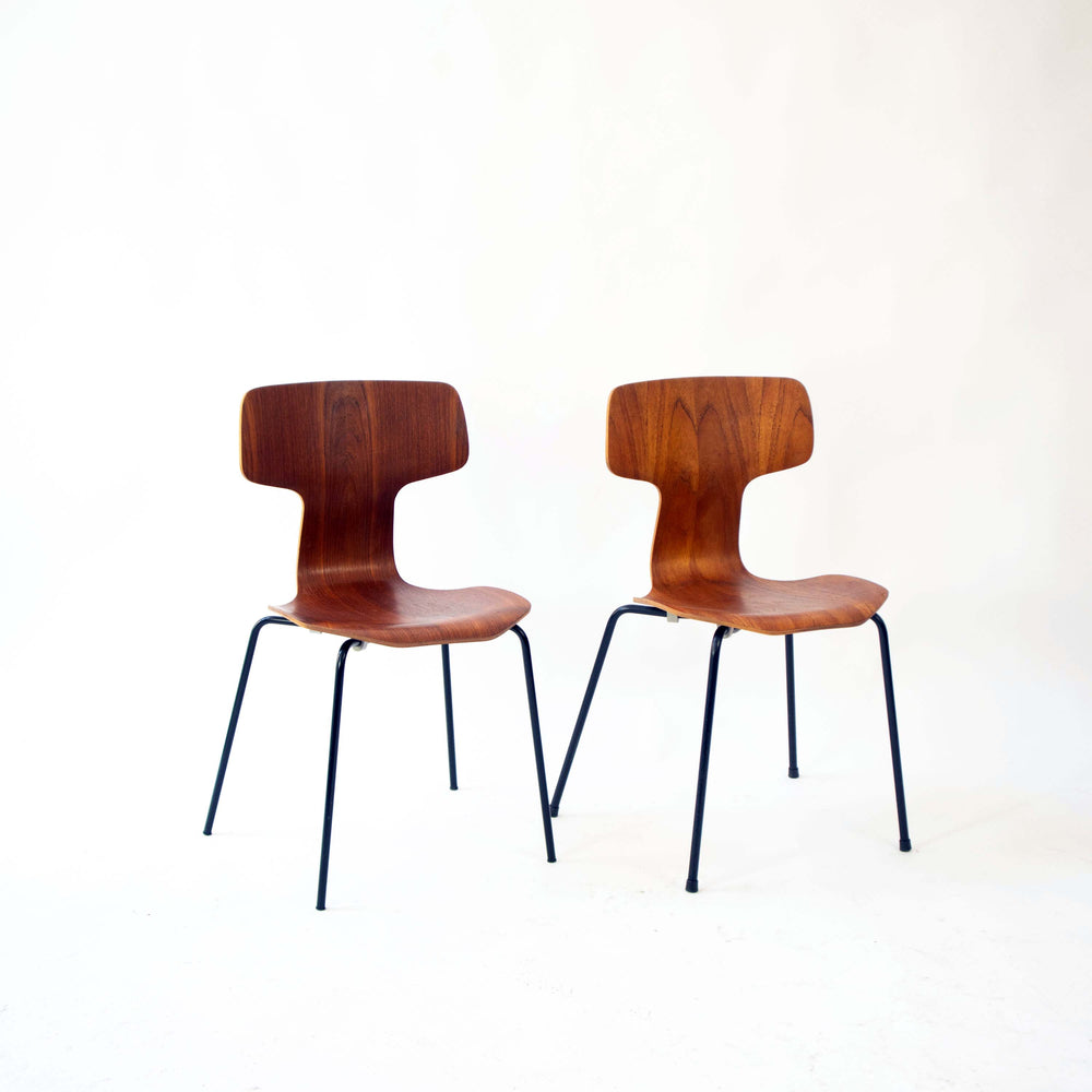 Paar Hammer Chairs Modell 3103 von Arne Jacobsen für Fritz Hansen, leicht schräg stehend
