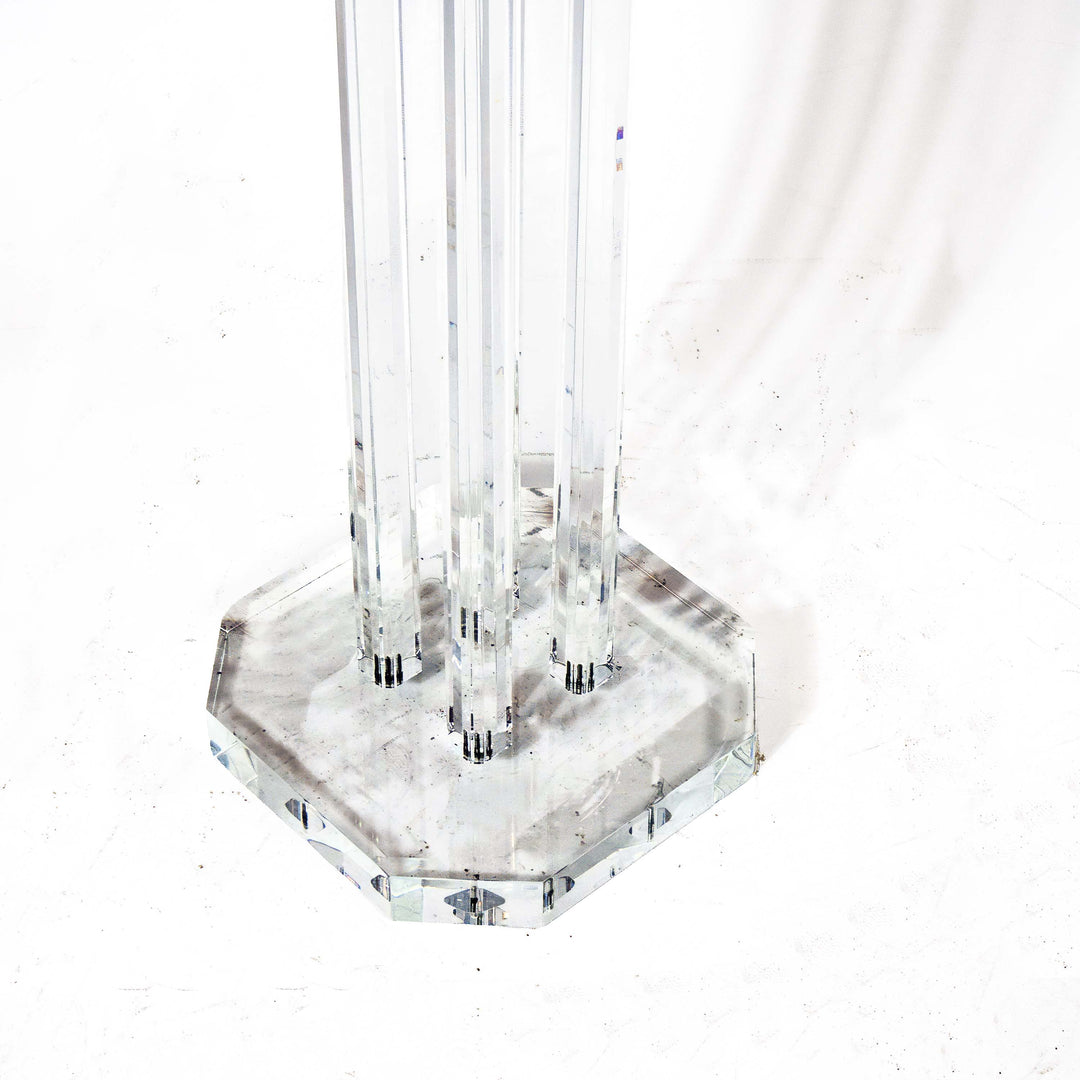 Plexiglas Säule, Fuß