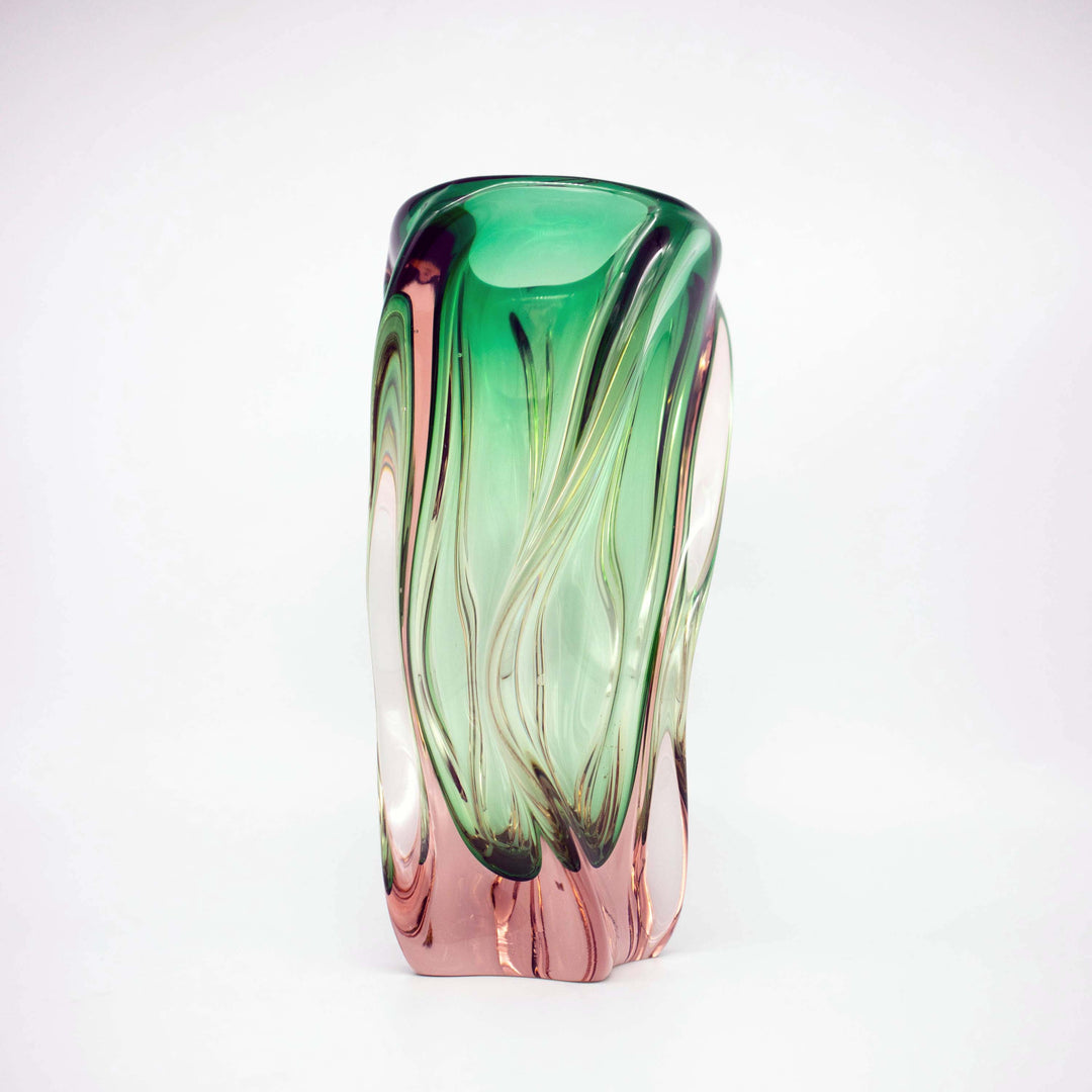 Propeller Vase von Josef Hospodka, schräg von unten fotografiert