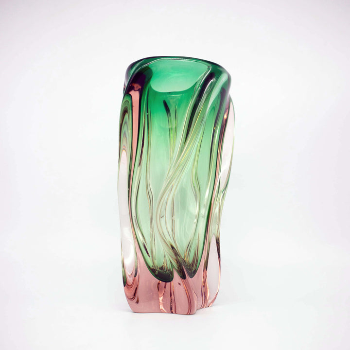 Propeller Vase von Josef Hospodka, schräg von unten fotografiert