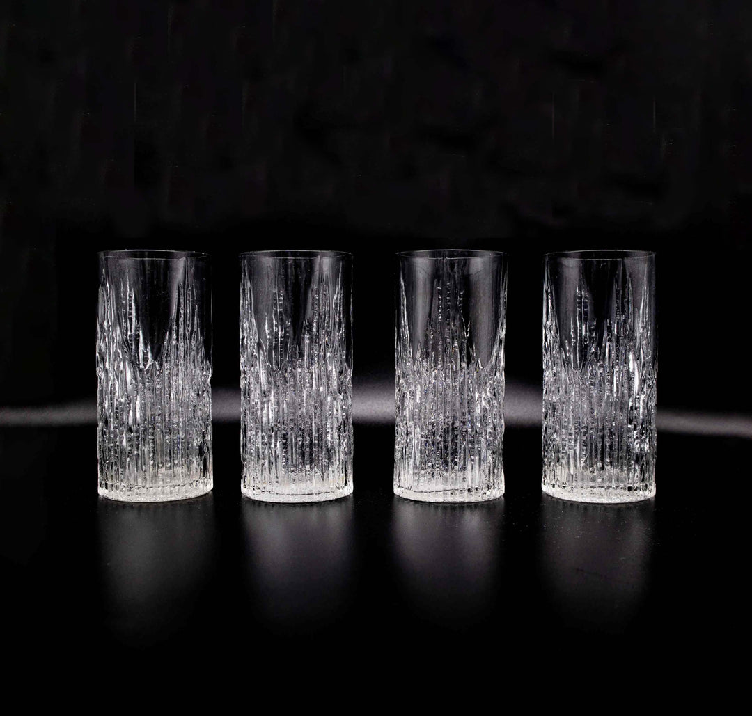 Set aus 4 Stück skandinavischen Strukturgläser, neben einander