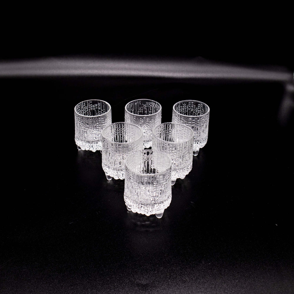 Shot Gläser Set Ultima Thule von Tapio Wirkkala für Iittala, im Dreieck stehend