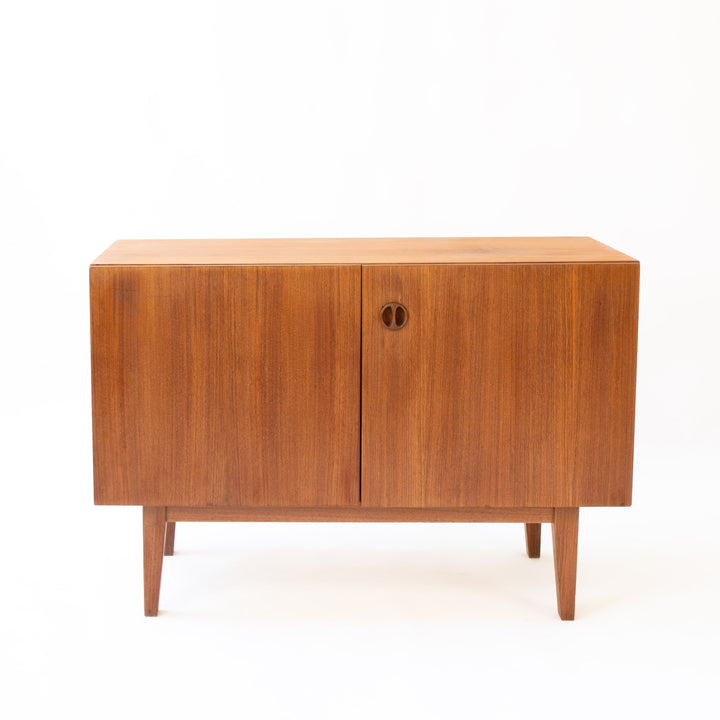 Skandinavische Teak Kommode, Vorderseite