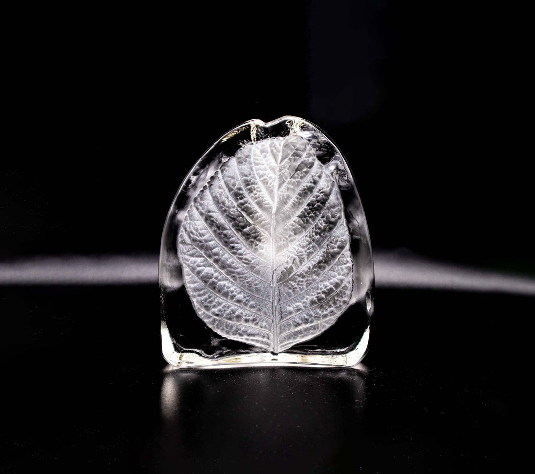 Solifleur Blockvase mit Blattdekor von Walther Glas, Vorderseite