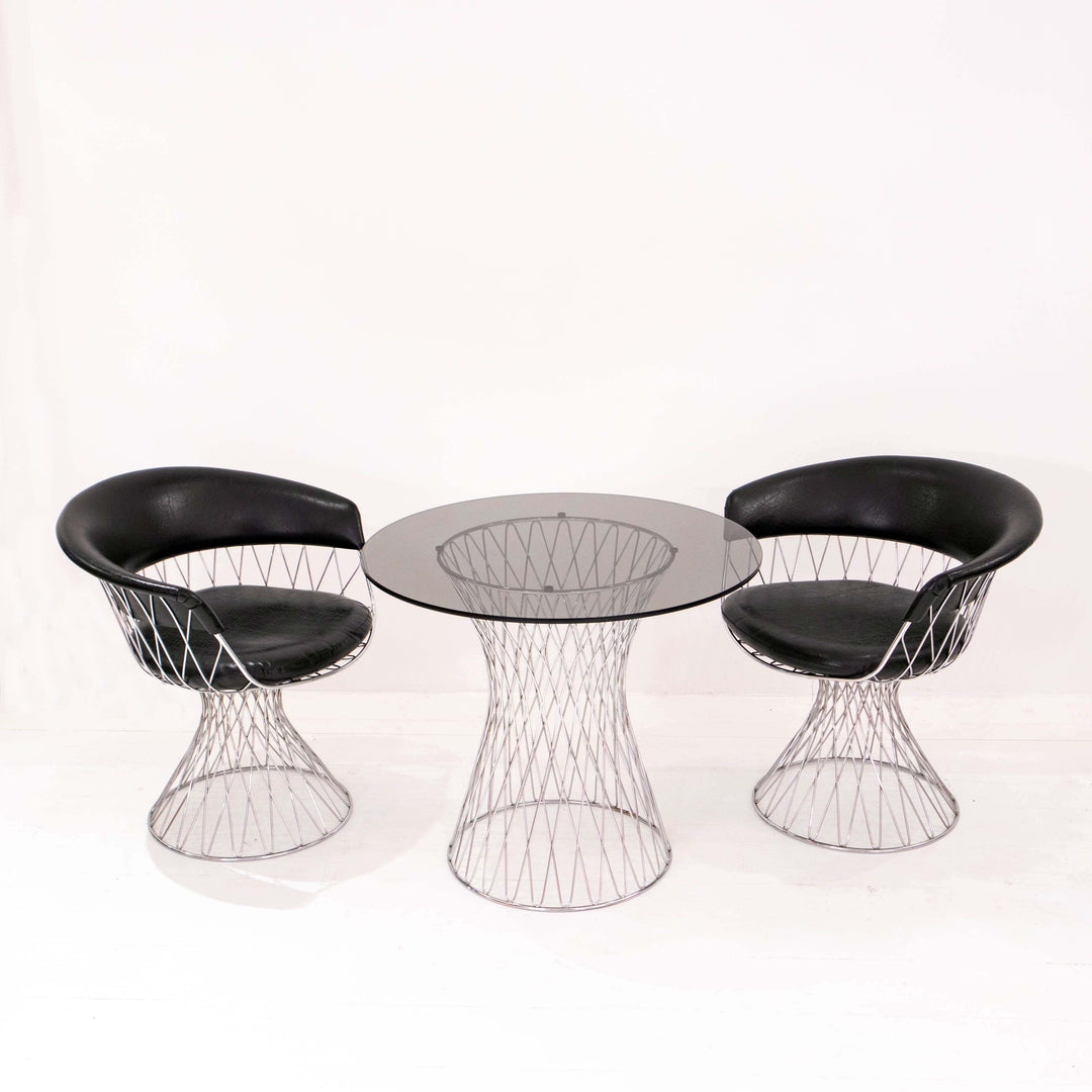 Space Age Bistro Set, arrangiert