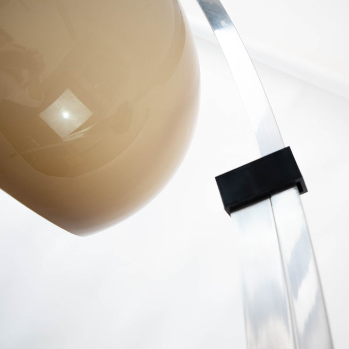 Space Age Bogenstehleuchte mit Travertinsockel, Detailansicht, Verbindungsstück