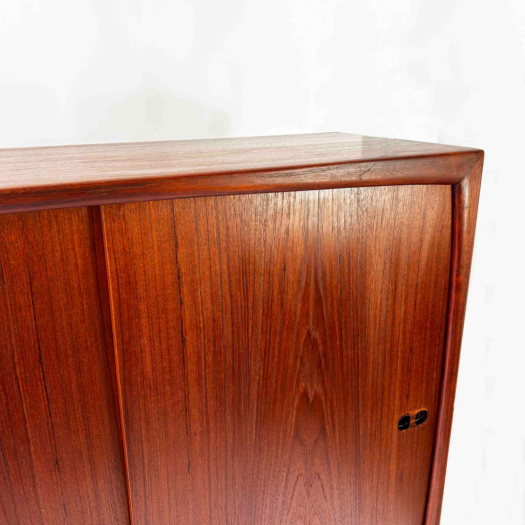 Teak Highboard von Harry Østergaard für Randers,  Detailansicht Ecke
